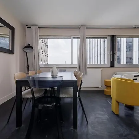 Damiers - La Defense 5bdr Apartment Courbevoie